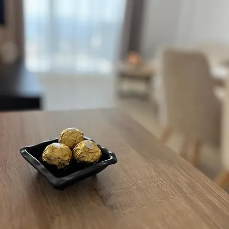 Nushi Apartment *